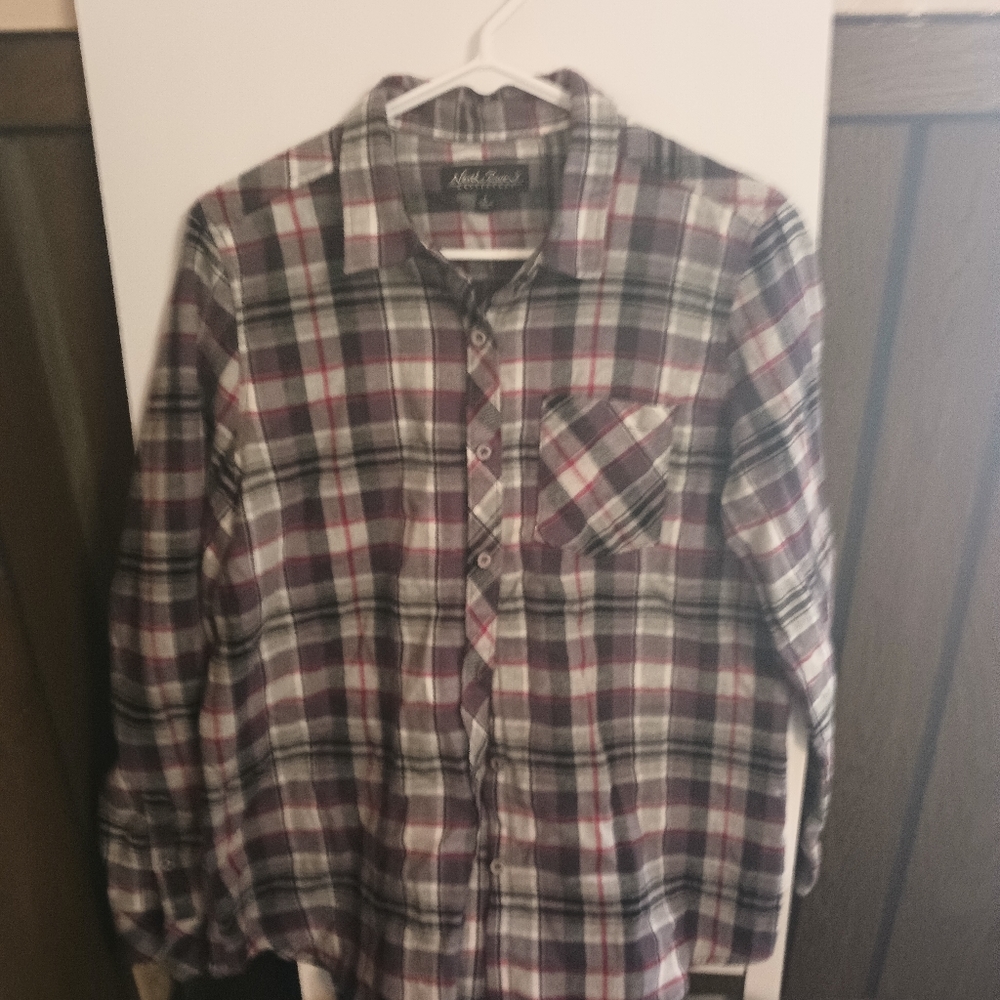 Women's large light material flannel top
